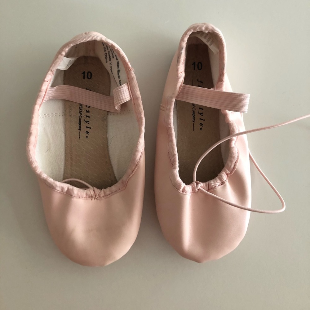 Like new size 10 ballet slippers